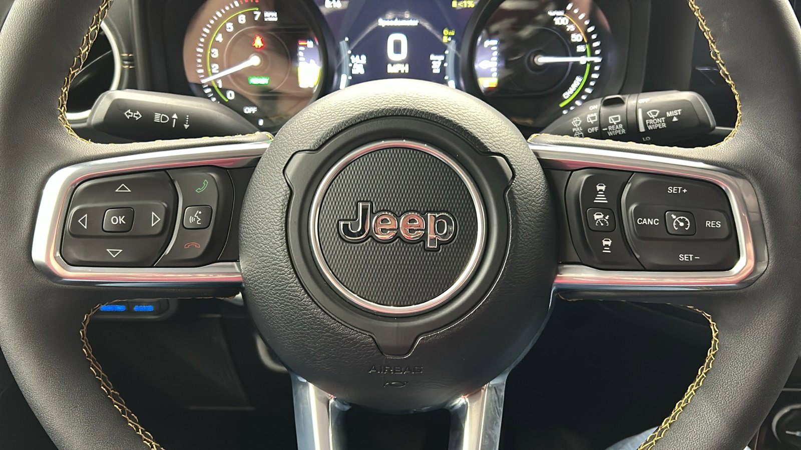 Used 2024 Jeep Wrangler Unlimited Sahara w/ Safety Group image 28