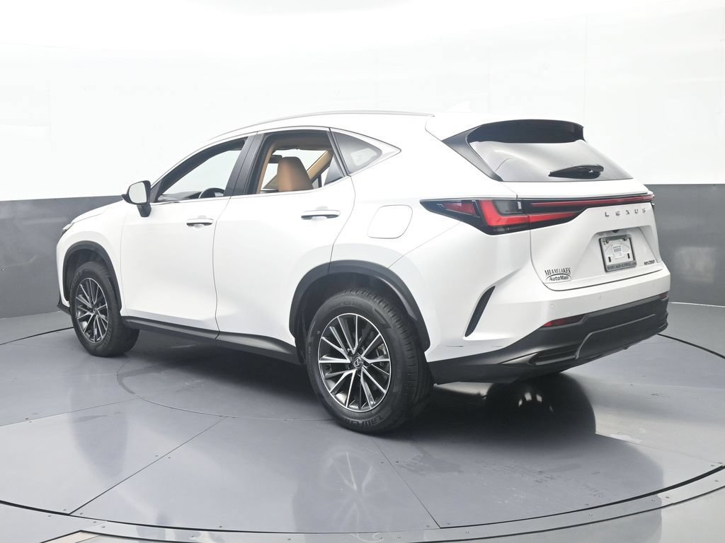 Used 2025 Lexus NX 250 FWD w/ Towing Package (2000 Lbs) image 4