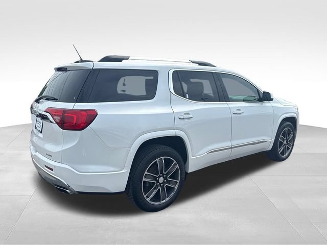 Used 2017 GMC Acadia Denali w/ Technology Package AWD/4WD image 5