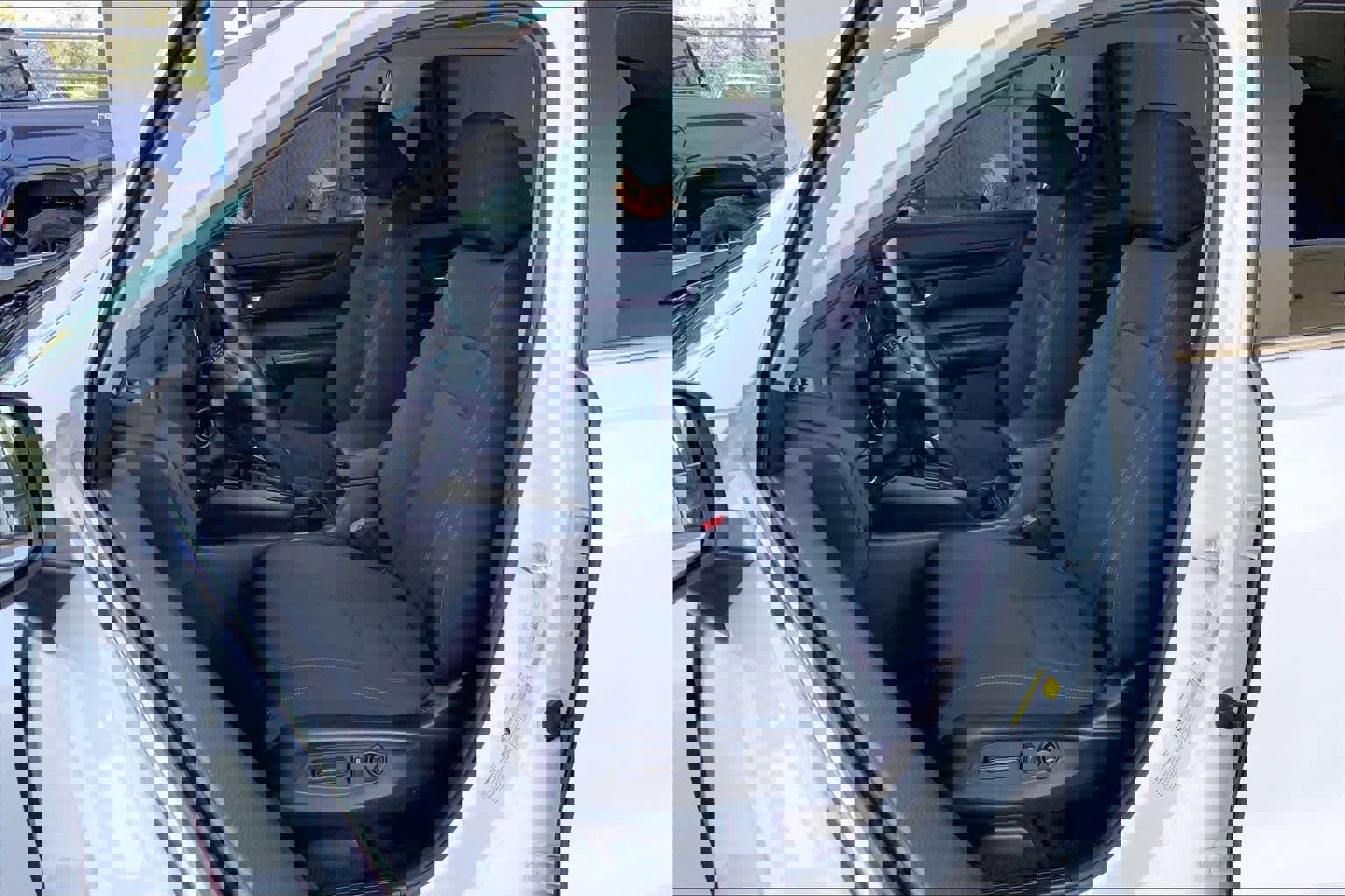 Used 2023 Honda CR-V EX image 8