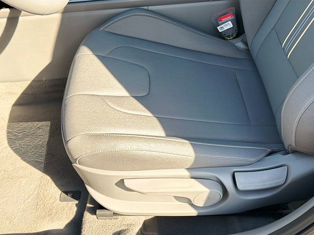 New 2026 Hyundai Elantra Sport FWD image 19