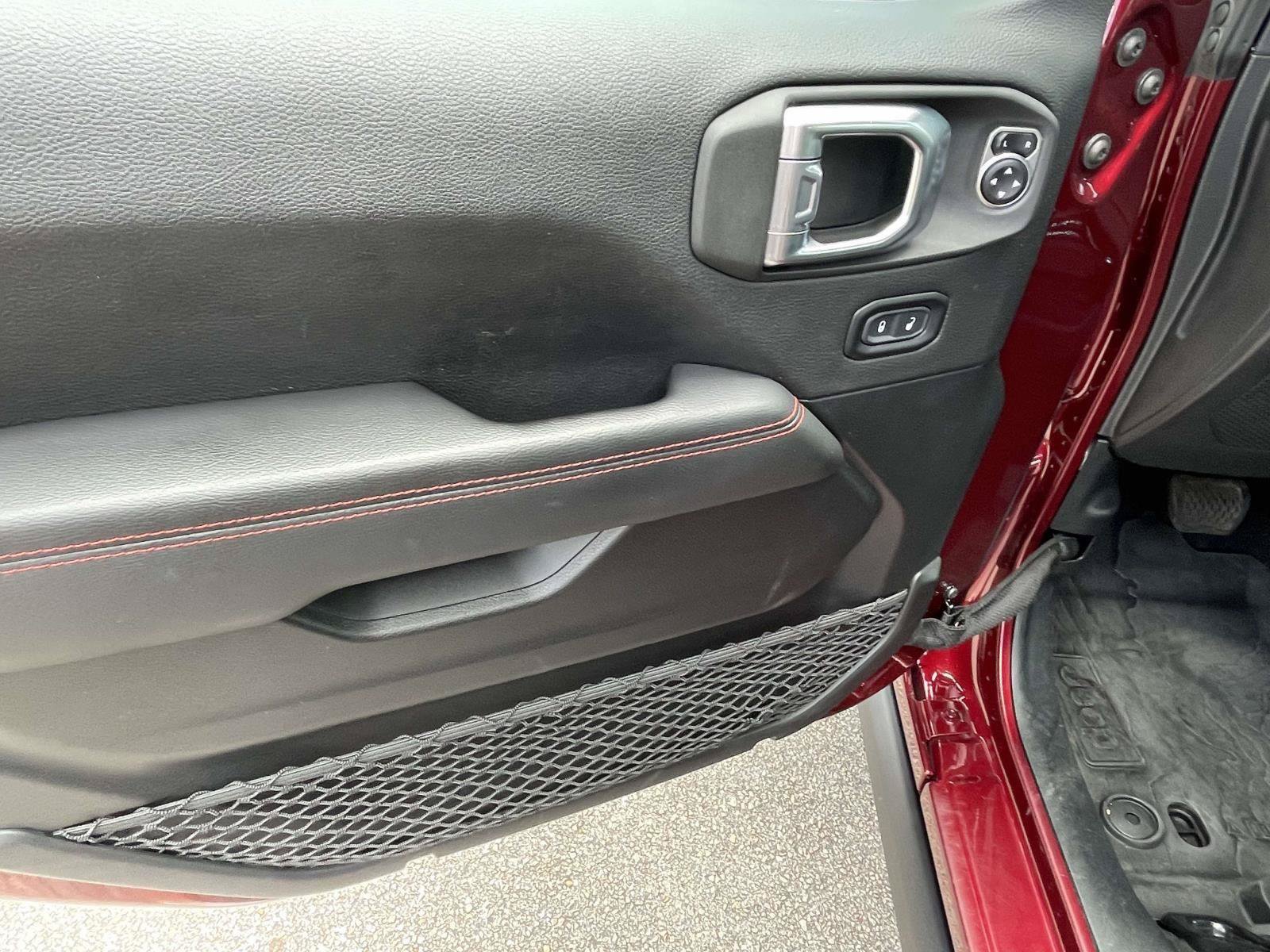 Used 2021 Jeep Gladiator Rubicon w/ Cold Weather Group AWD/4WD image 14