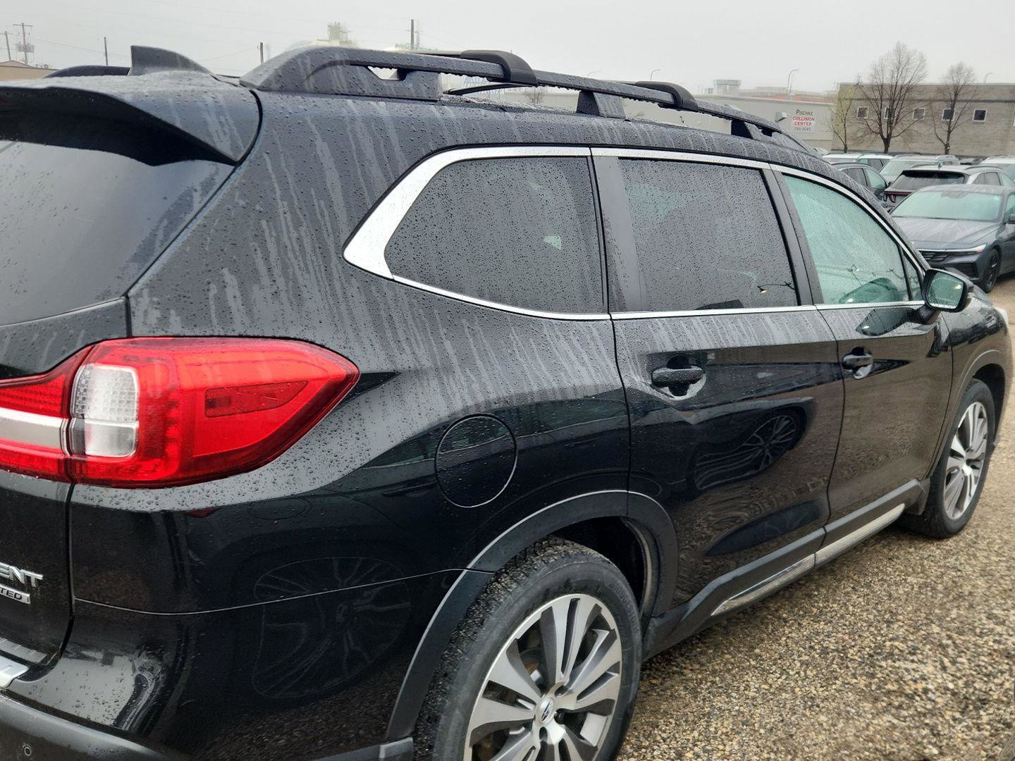 Used 2021 Subaru Ascent Limited w/ Technology Package image 4