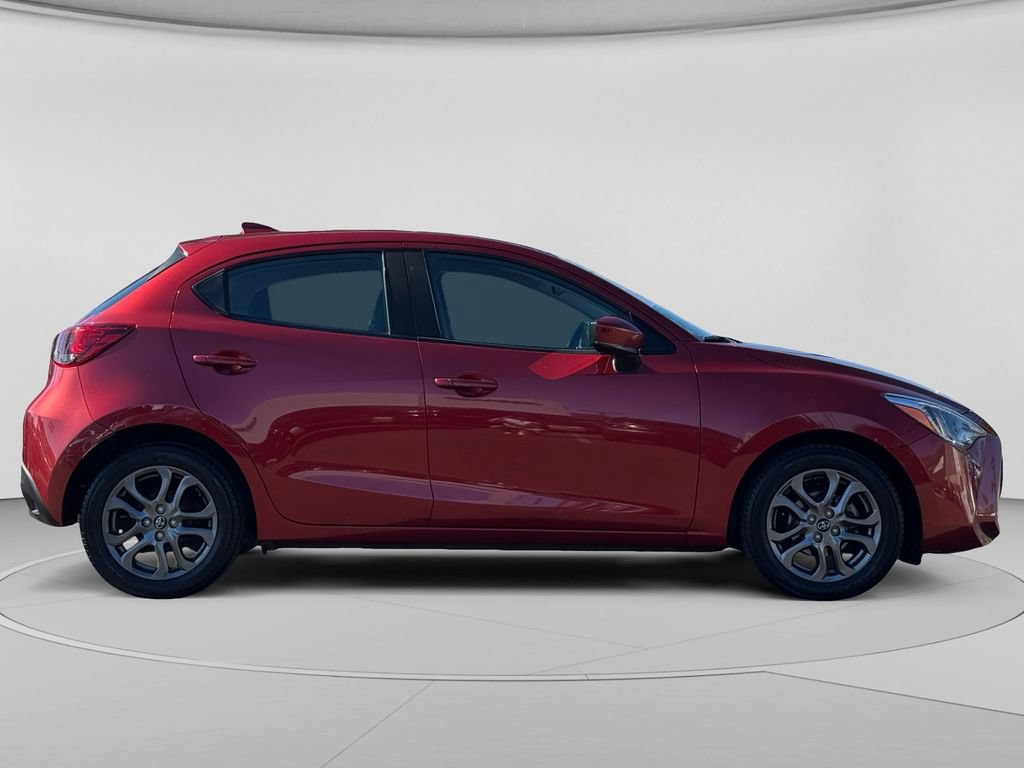 Used 2020 Toyota Yaris XLE FWD image 31