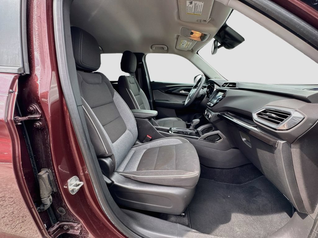 Used 2022 Chevrolet TrailBlazer LT w/ Convenience Package FWD image 26