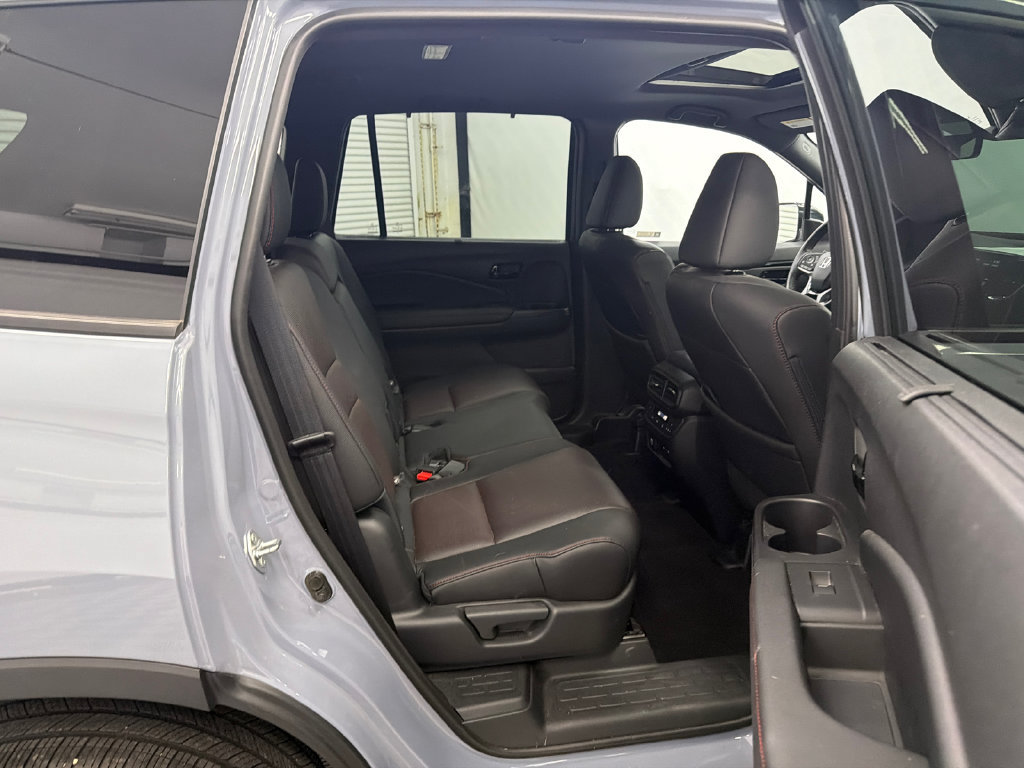 Used 2024 Honda Passport Black Edition image 17