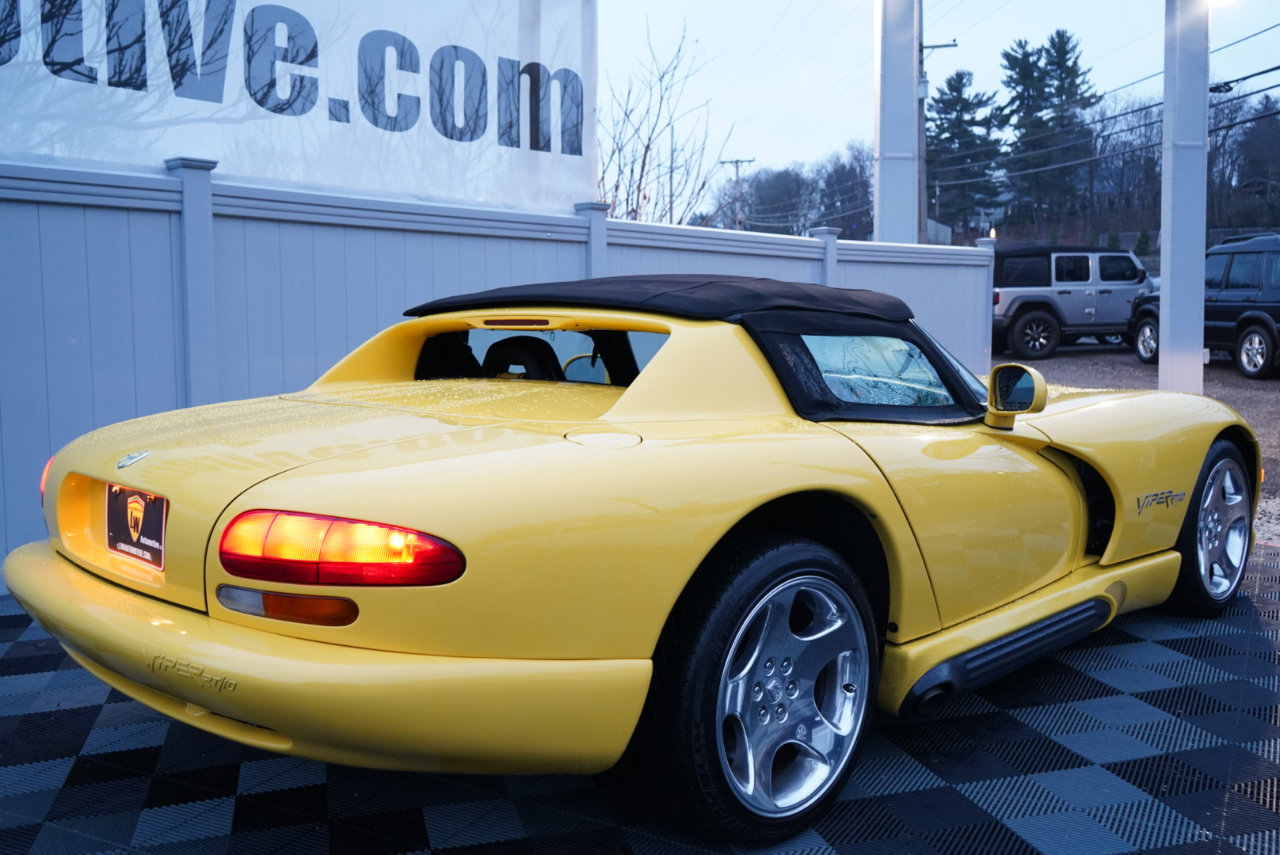 Used 1994 Dodge Viper RT/10 image 6