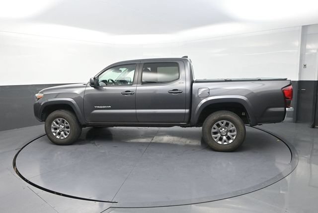 Used 2018 Toyota Tacoma SR5 RWD image 4