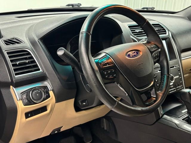 Used 2016 Ford Explorer Limited FWD image 18