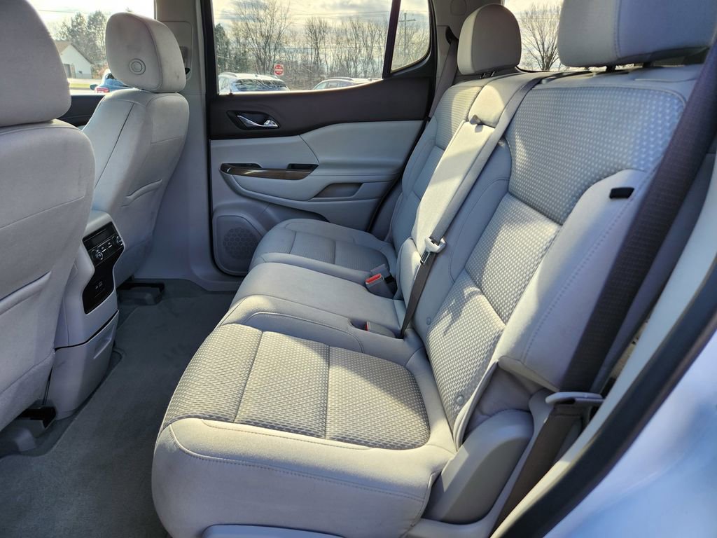Used 2022 GMC Acadia SLE FWD image 28
