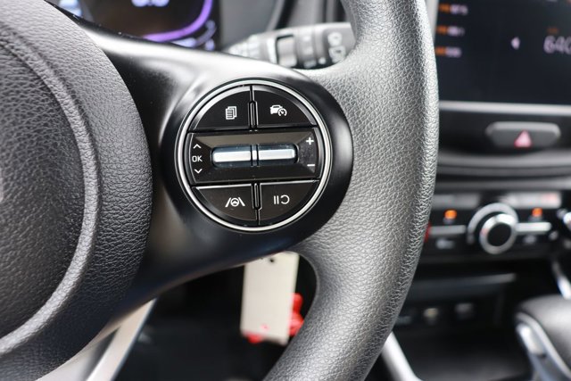 Used 2025 Kia Soul LX w/ LX Technology Package FWD image 19