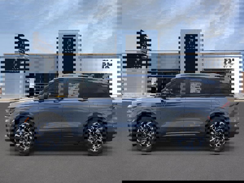 New 2025 Lincoln Nautilus Premier w/ Equipment Group 102A image 3