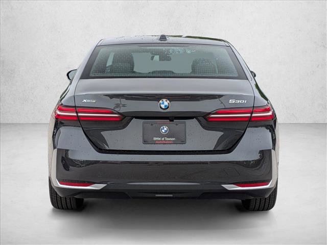 Certified 2026 BMW 530i xDrive AWD/4WD image 7