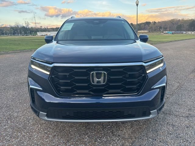 Used 2025 Honda Pilot Touring image 6
