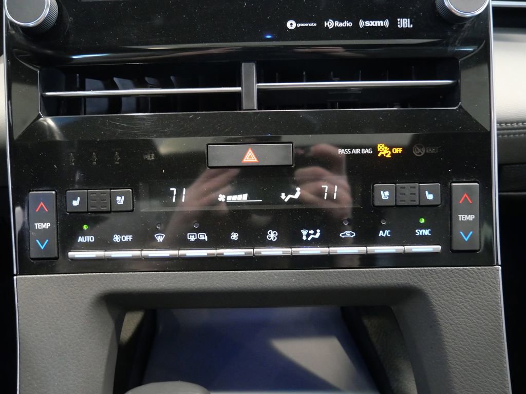 Used 2019 Toyota Avalon Touring w/ Advanced Safety Package image 23