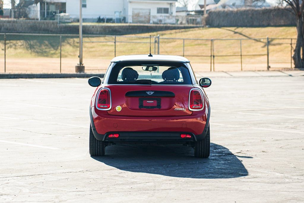 Certified 2024 MINI Cooper SE image 6