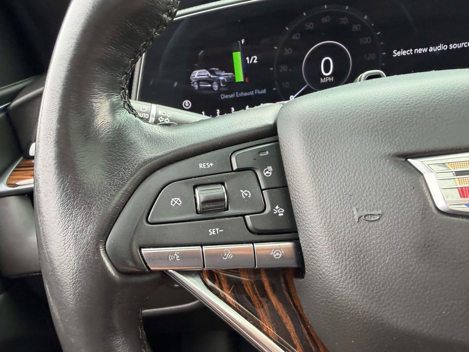 Used 2022 Cadillac Escalade ESV Premium Luxury AWD/4WD image 34