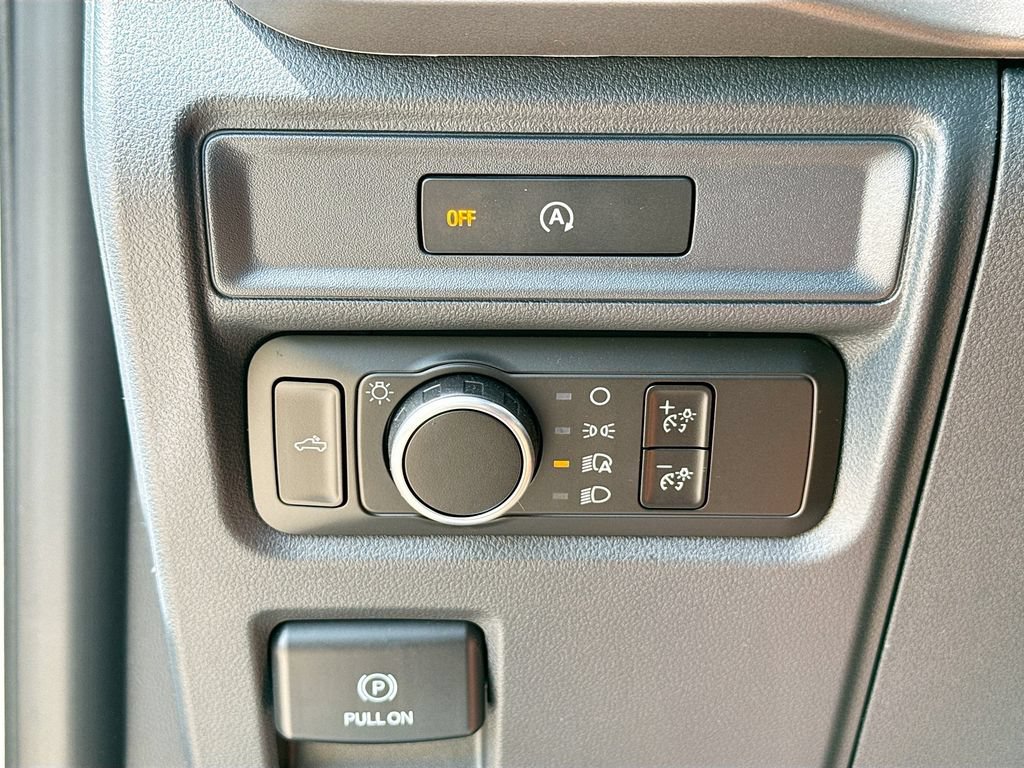 Used 2025 Ford F150 XL AWD/4WD image 18