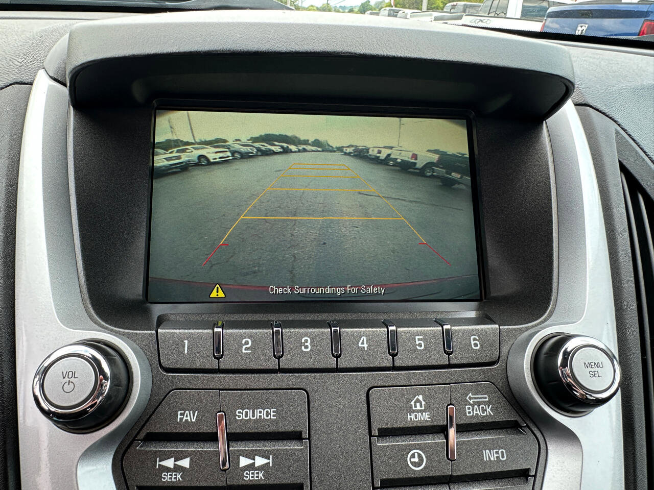 Used 2017 Chevrolet Equinox LT w/ Convenience Package image 17