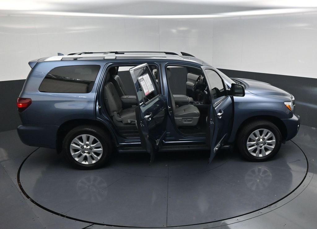 Used 2021 Toyota Sequoia Platinum RWD image 21