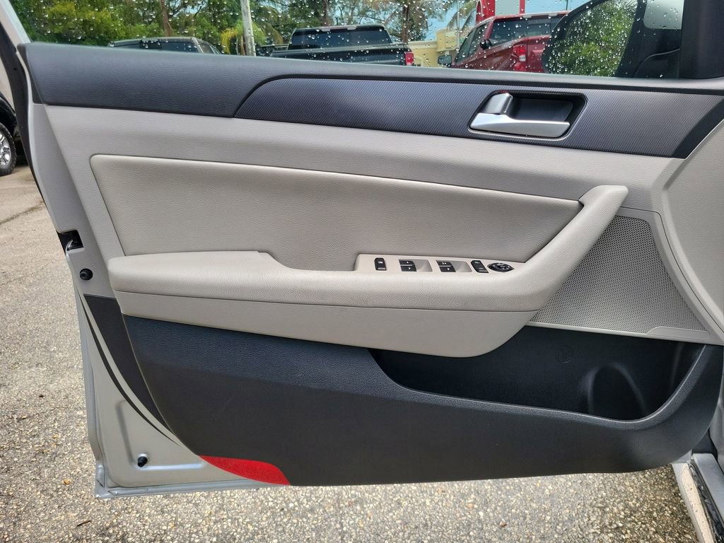 Used 2017 Hyundai Sonata Sport FWD image 17