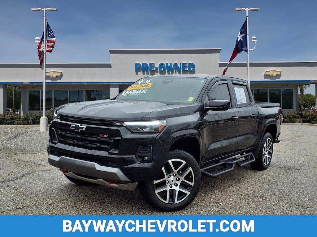 Used 2023 Chevrolet Colorado Z71 w/ Z71 Convenience Package 2