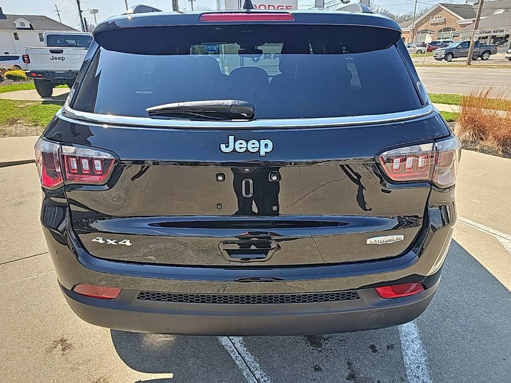 Used 2023 Jeep Compass Latitude AWD/4WD image 10