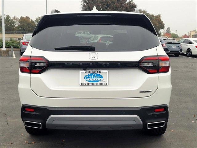 New 2025 Honda Pilot Touring image 5