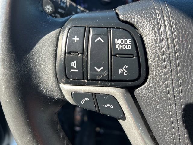 Used 2019 Toyota Highlander XLE image 24