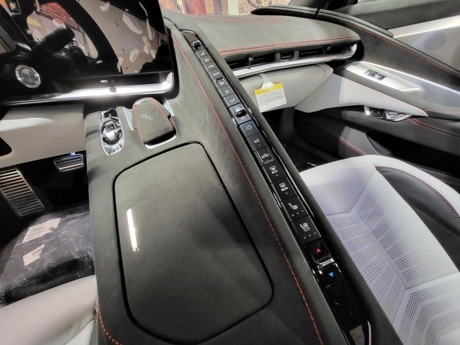 Used 2023 Chevrolet Corvette Stingray Premium Conv w/ Z51 Performance Package image 15