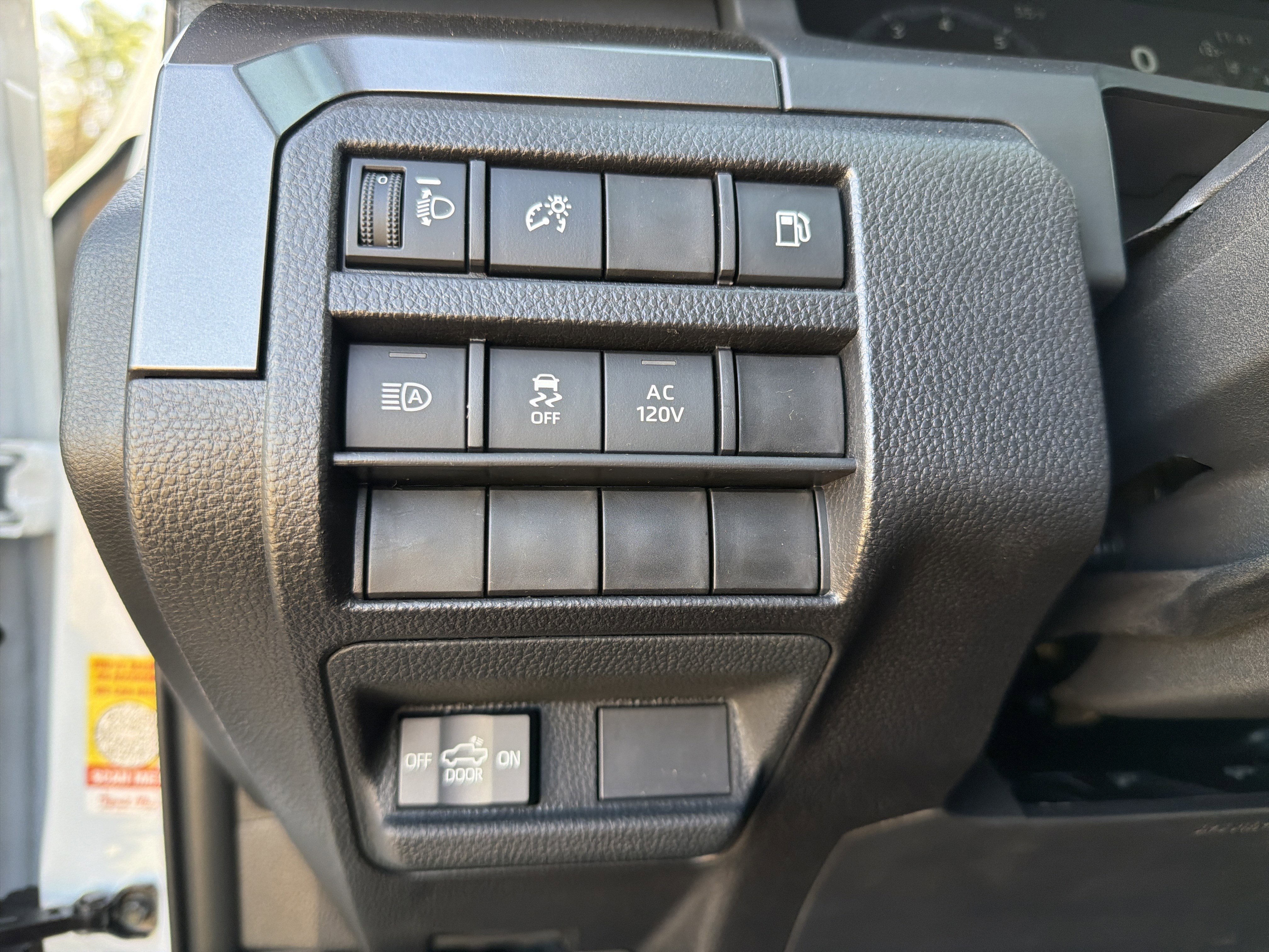 New 2025 Toyota Tacoma TRD Off-Road image 17