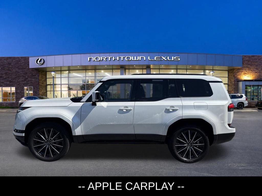Used 2024 Lexus GX 550 w/ Accessory Package (Z1) AWD/4WD image 2