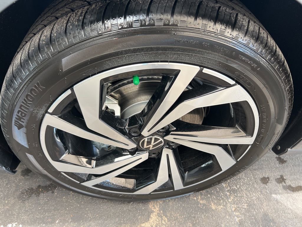 New 2025 Volkswagen Jetta SEL image 27