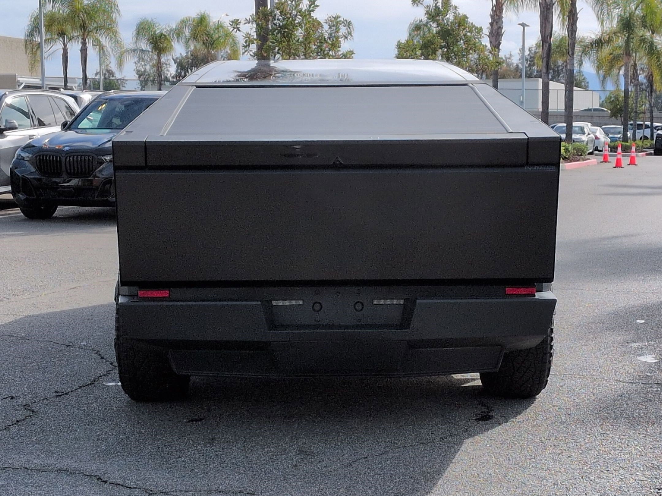 Used 2024 Tesla Cybertruck AWD Crew Cab image 9