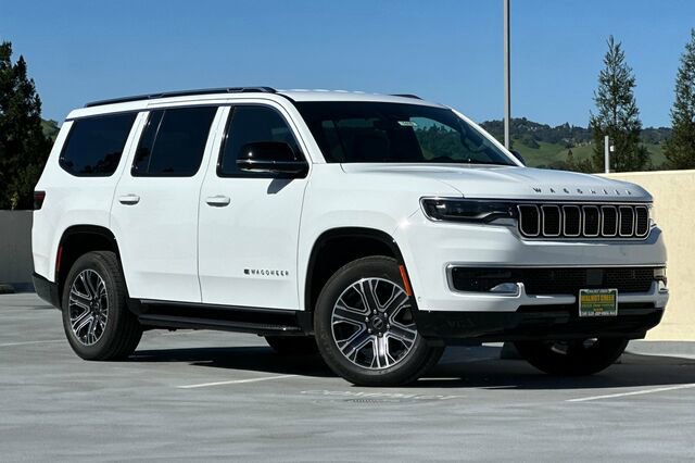New 2025 Jeep Wagoneer 4WD w/ Convenience Group I image 2