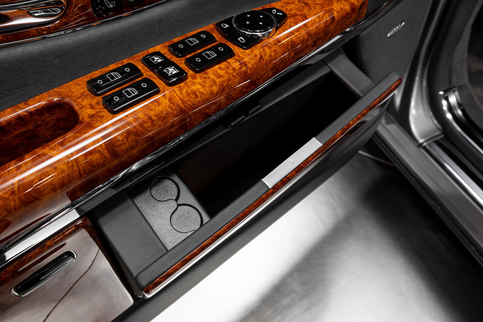 Used 2004 Maybach 57 image 70