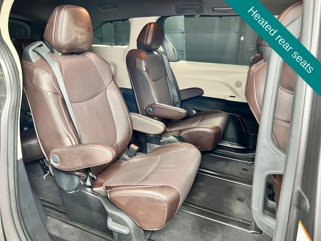 Used 2024 Toyota Sienna Platinum AWD/4WD image 15