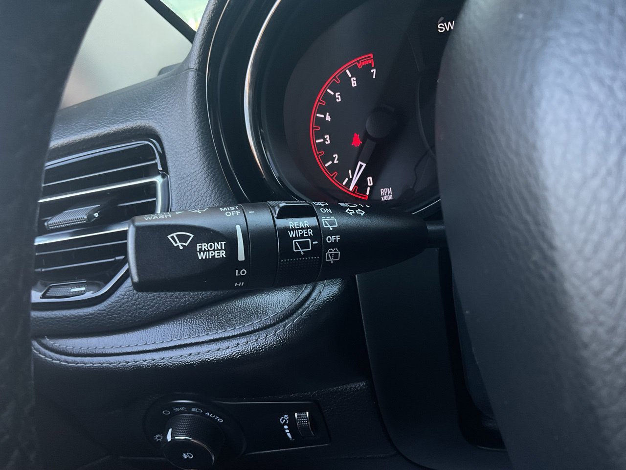 Used 2021 Dodge Durango SXT w/ 3rd Row Seating Group RWD image 38