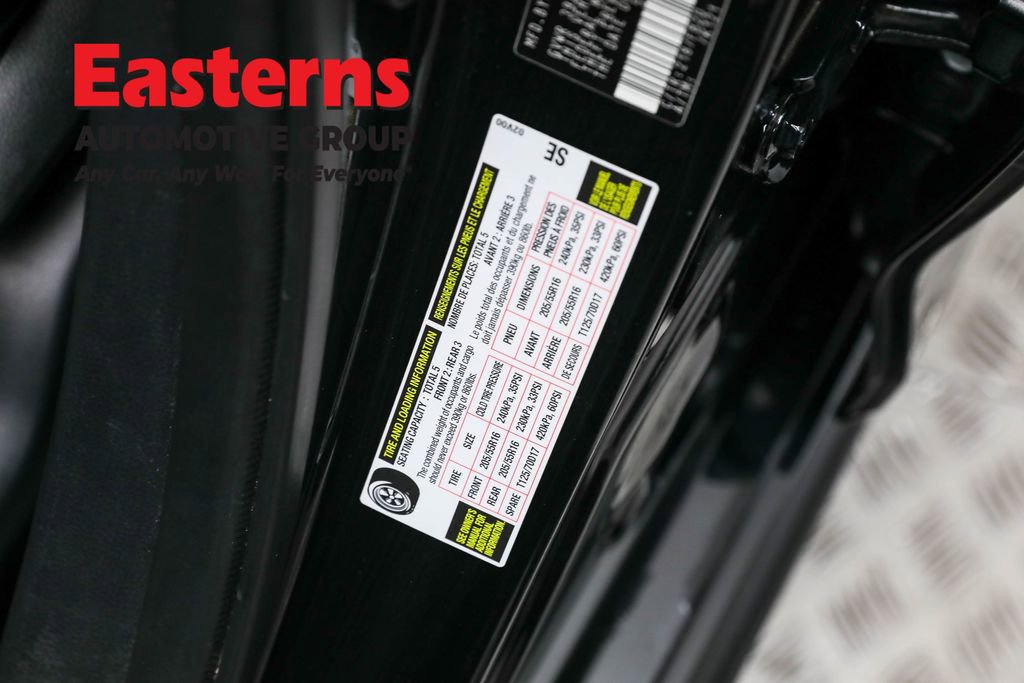 Used 2025 Toyota Corolla LE image 30