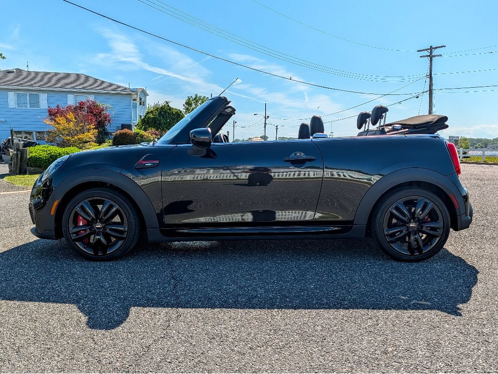 Used 2023 MINI Cooper John Cooper Works w/ Driver Assistance Package FWD image 17