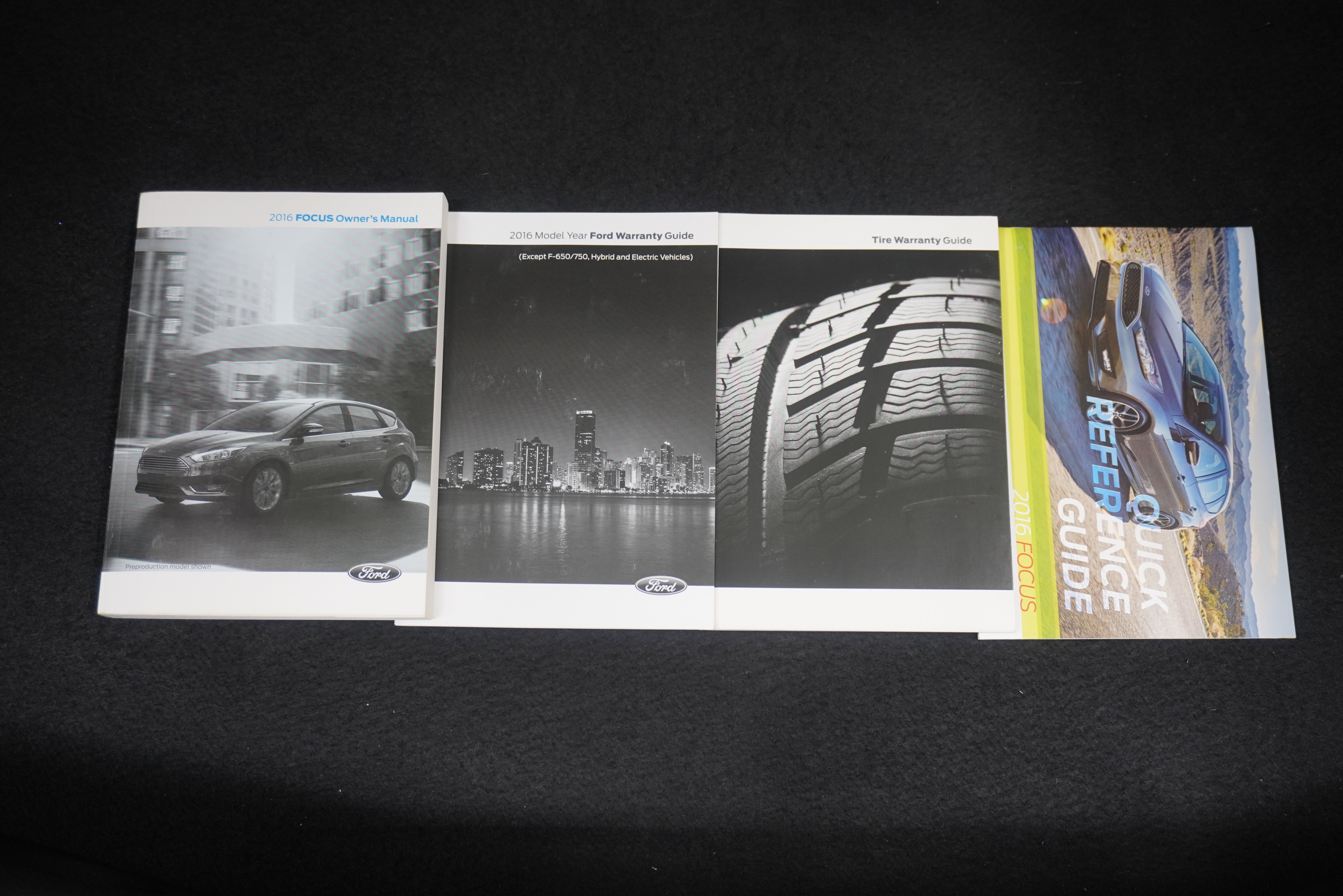 Used 2016 Ford Focus SE w/ Equipment Group 201A FWD image 19