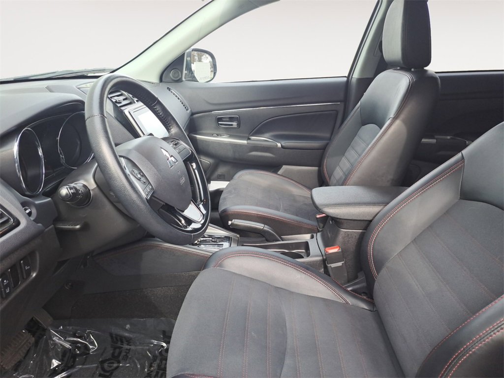 Used 2024 Mitsubishi Outlander Sport SE image 9