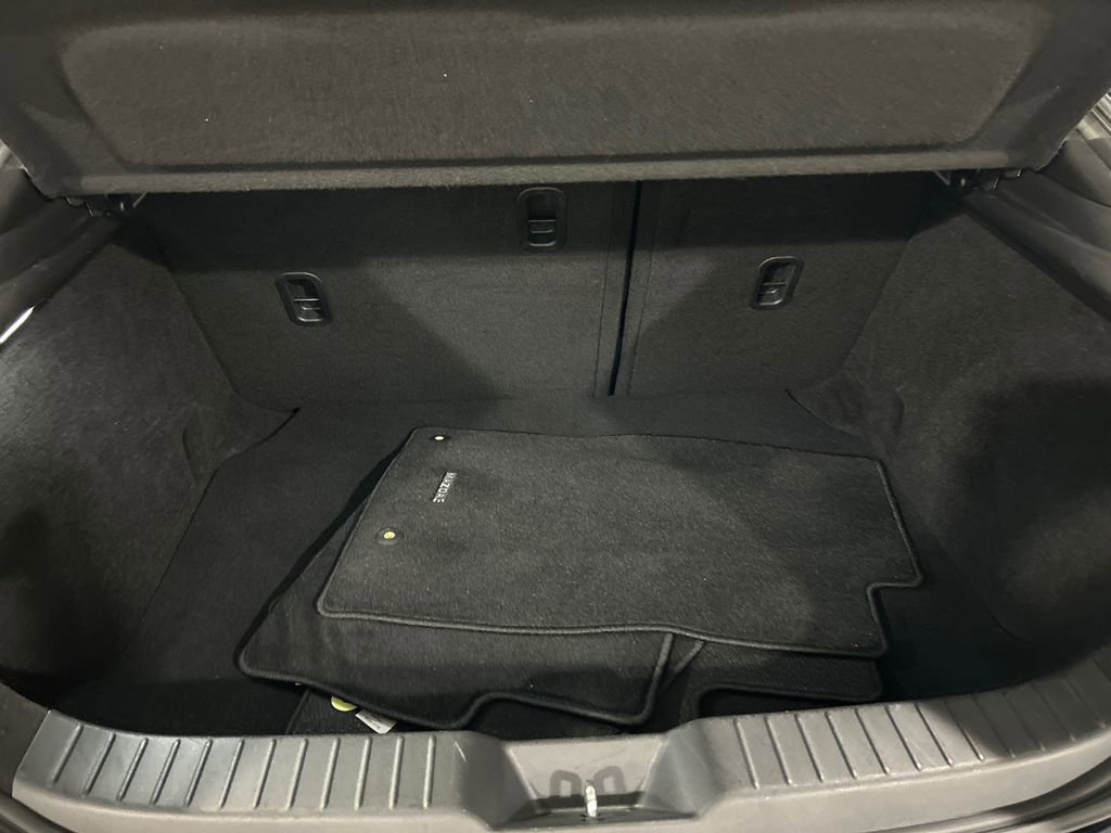 Used 2019 MAZDA MAZDA3 Hatchback w/ Premium Package image 26