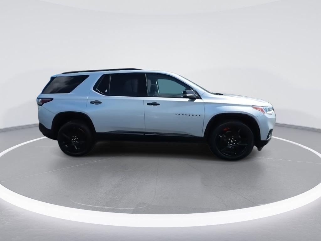 Used 2021 Chevrolet Traverse Premier w/ Redline Edition image 9