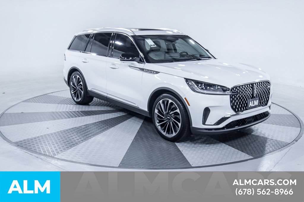 Used 2025 Lincoln Aviator Reserve w/ Equipment Group 201A AWD/4WD image 14