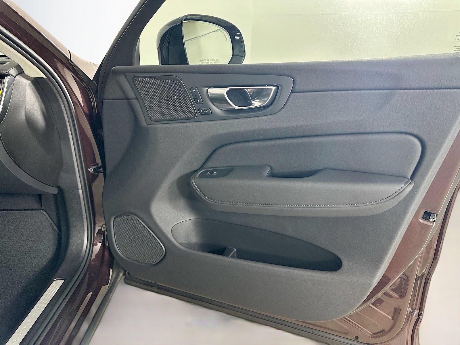 New 2026 Volvo XC60 B5 Ultra w/ Protection Package Premier AWD/4WD image 46