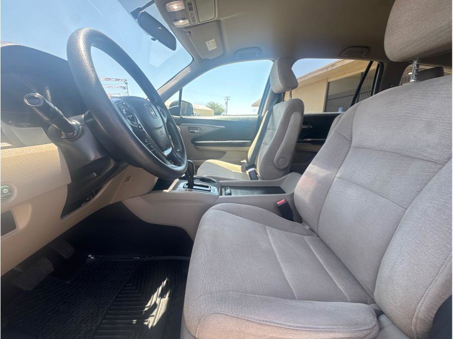 Used 2016 Honda Pilot EX image 3