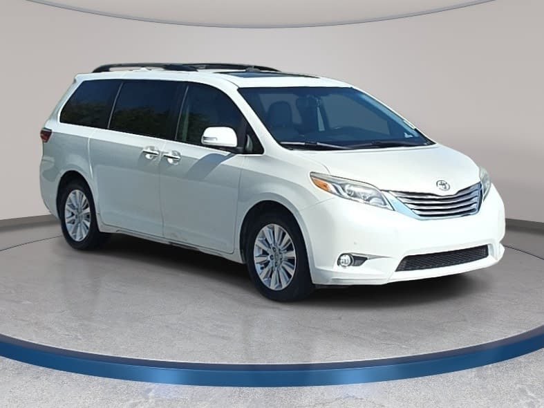 Used 2015 Toyota Sienna Limited Premium AWD/4WD image 3