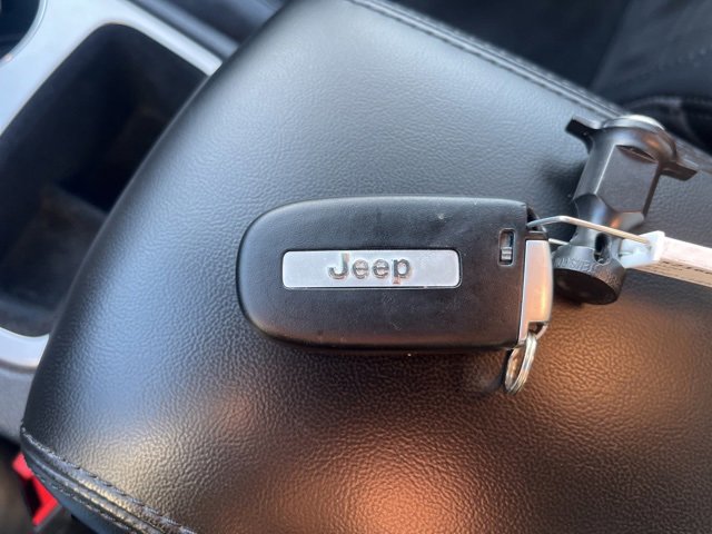 Used 2020 Jeep Grand Cherokee Altitude image 59