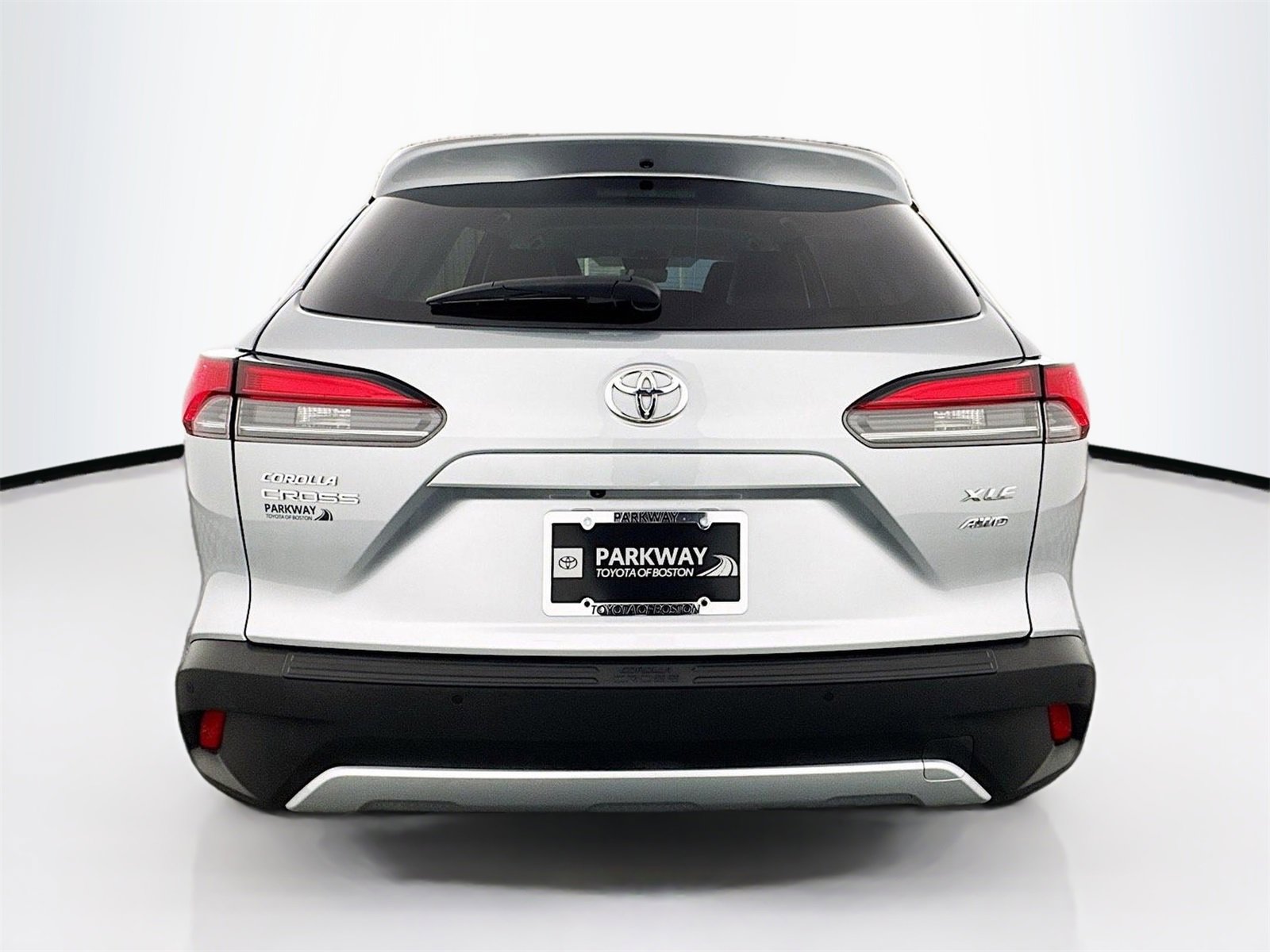 Used 2024 Toyota Corolla Cross XLE image 16